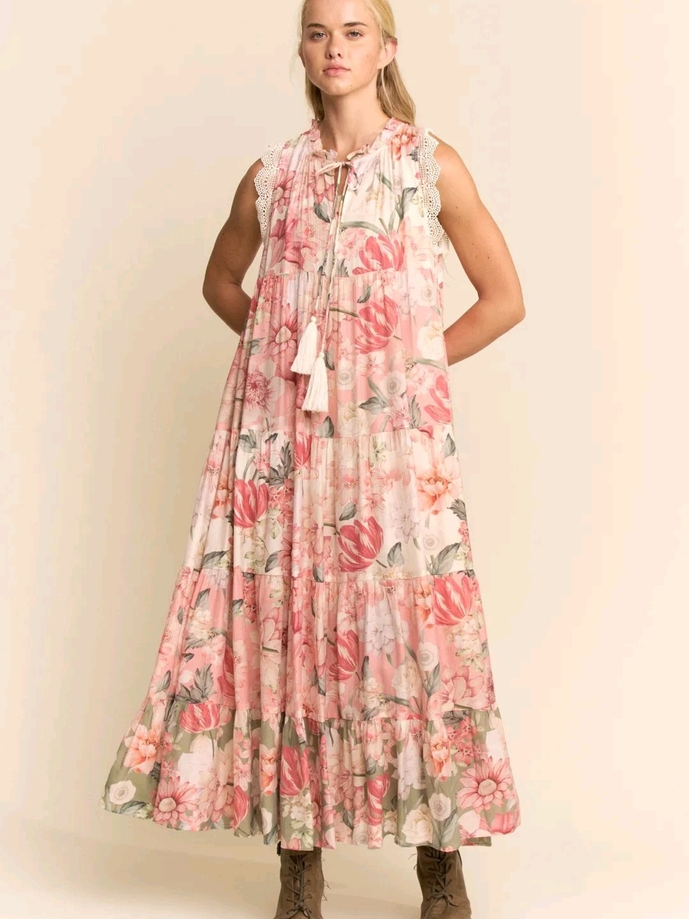 DAVI & DANI Pink Floral Tiered Maxi Dress with Lace Trim